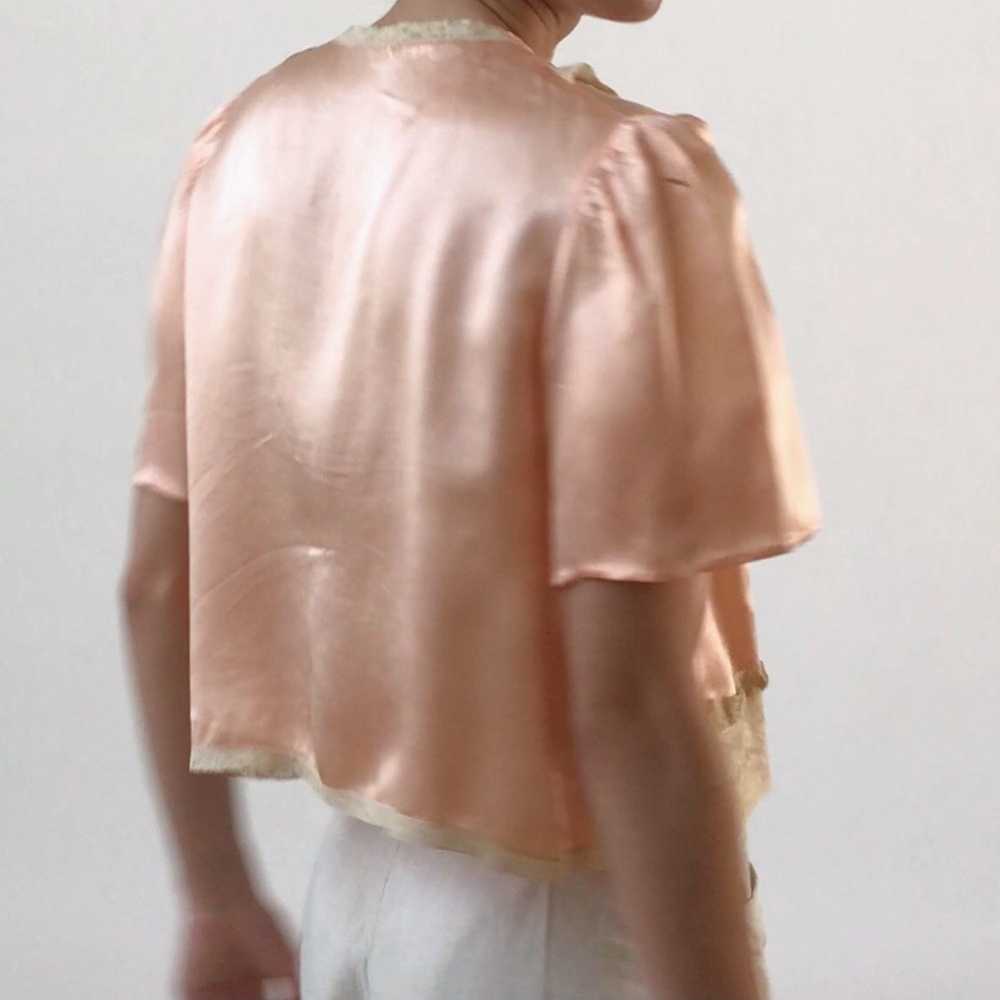 Vintage Coral Blush Satin Lace Lounge Top - image 2