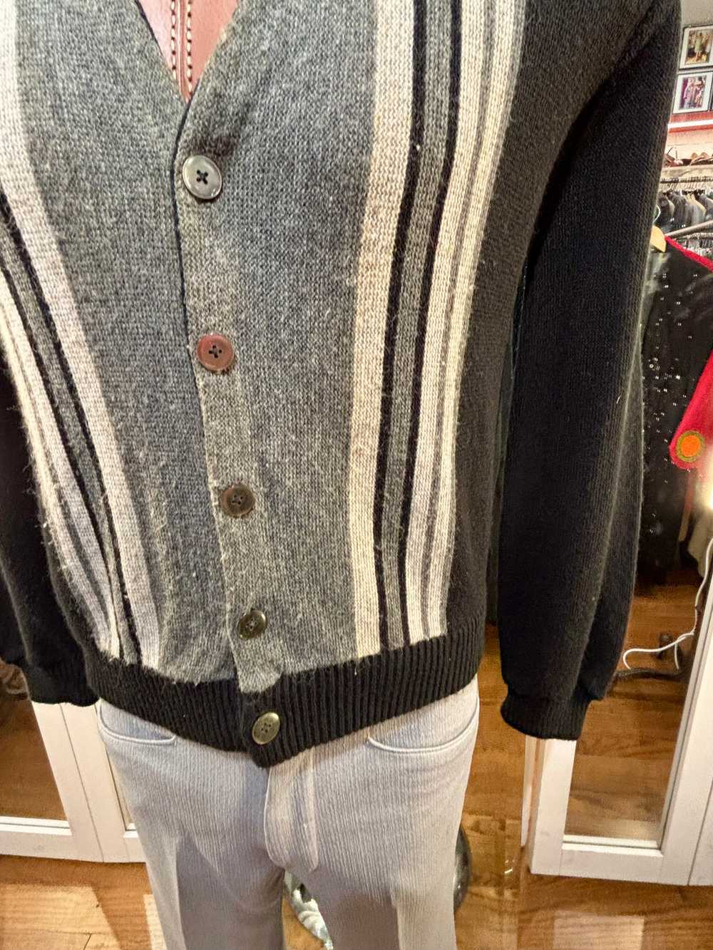 60’s Black & Gray Vertical Stripes Cardigan - image 4