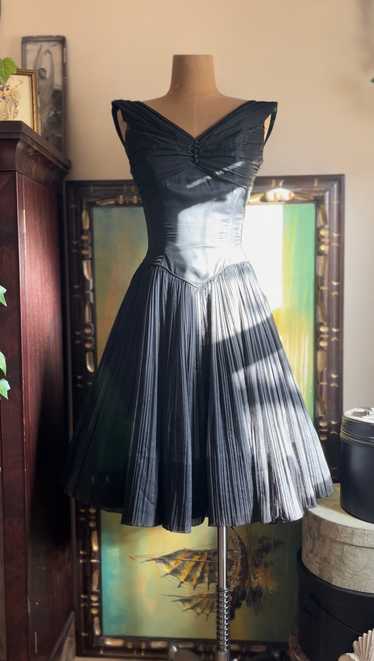 Darling 1950’s Vintage Little Black Pleated Chiffo