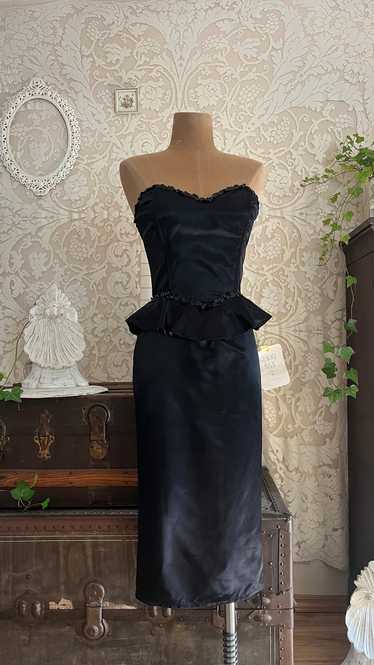 Deadstock 1980’s Vintage Black Satin Gunne Sax Pep