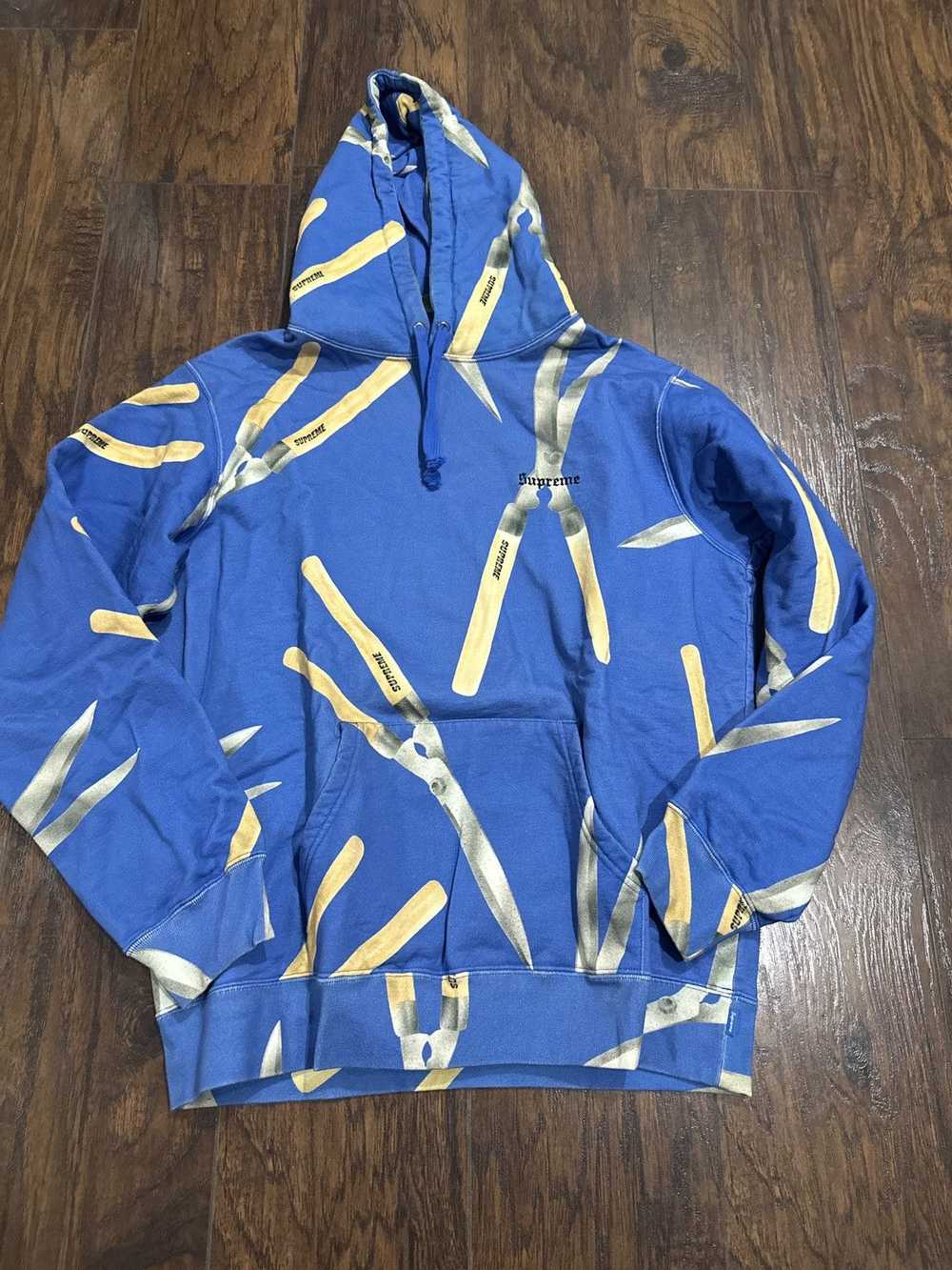 Supreme Supreme Shears Hoodie Sweatshirt SS19 - image 1