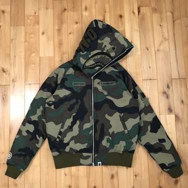 Undefeated bape shark down Gem