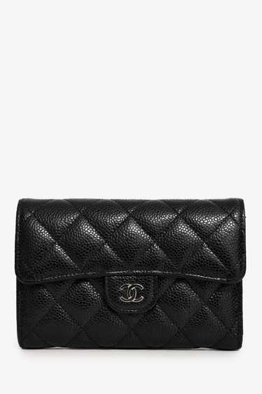 Pre-Loved Chanel™ 2022 Black Caviar Small Classic… - image 1