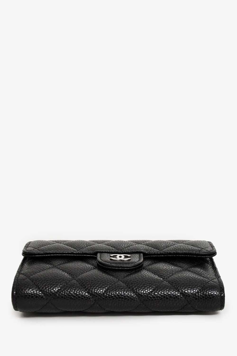 Pre-Loved Chanel™ 2022 Black Caviar Small Classic… - image 6