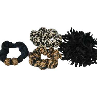 Set Hair Scrunchies