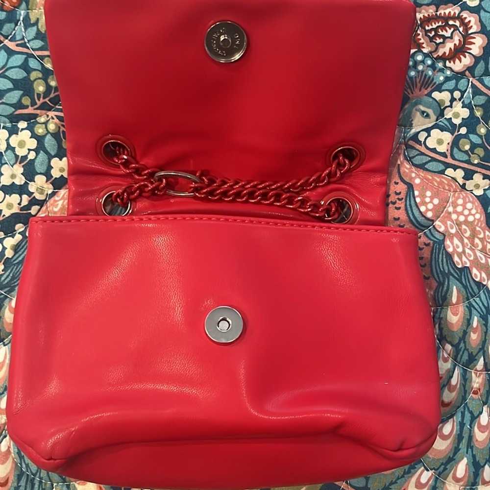 Vintage Red Betsey Johnson crossbody - image 7