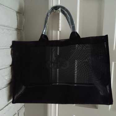 Alo Yoga Sheer Tote in Black