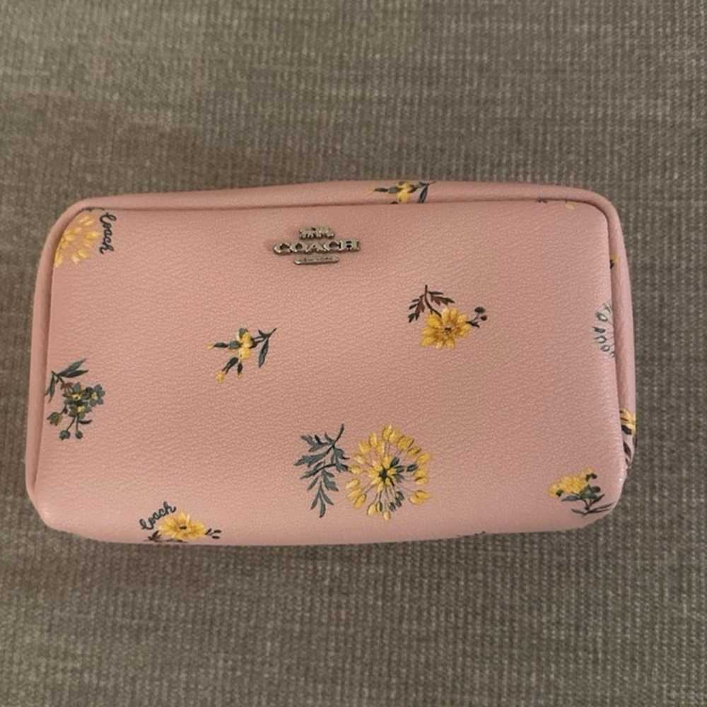 Coach small cosmetics case - image 2