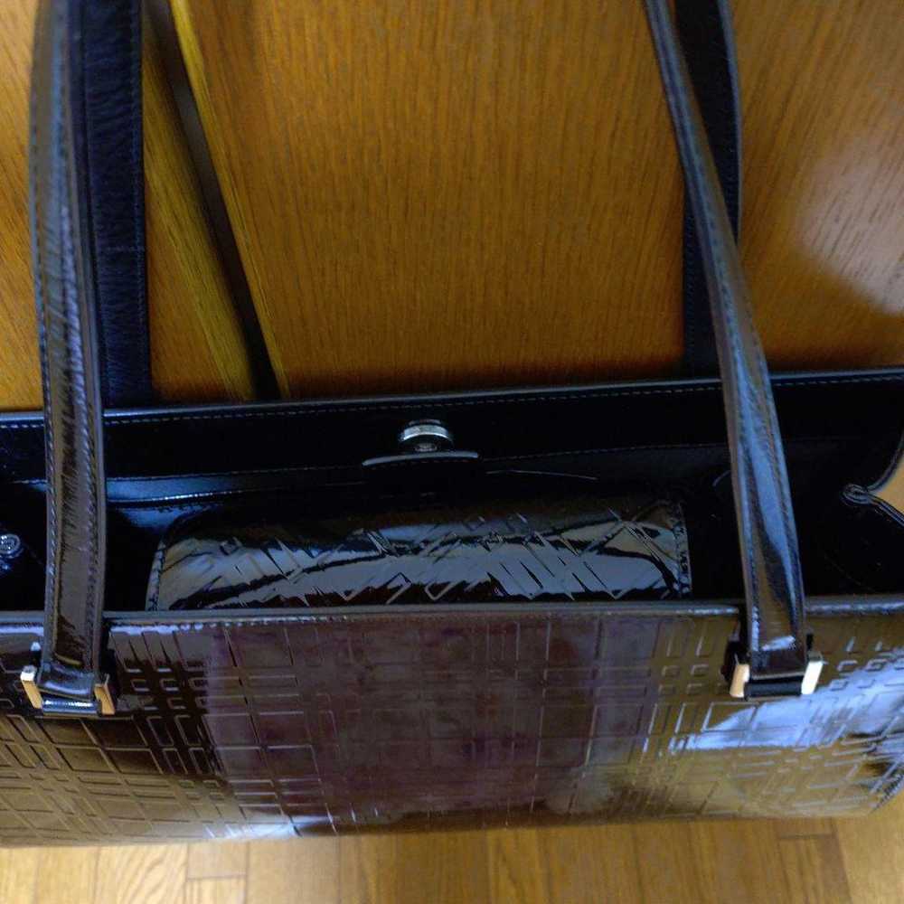 【Rare】BURBERRY Check Embossed Enamel Handbag - image 3