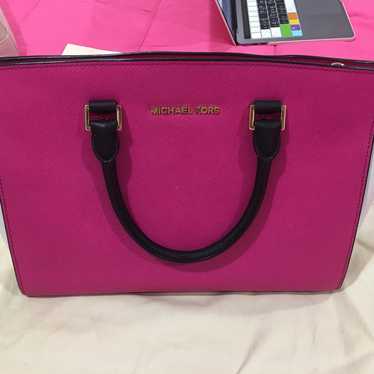 Michael Kors Selma Medium-Barbie Pink-like new