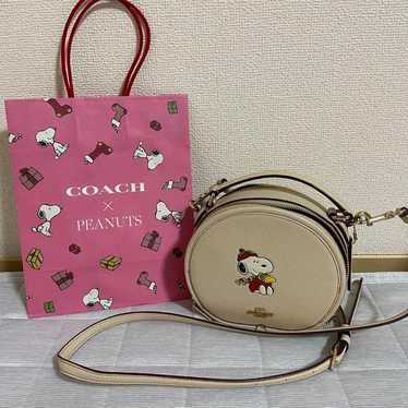 COACH × PEANUTS Snoopy Shoulder Bag