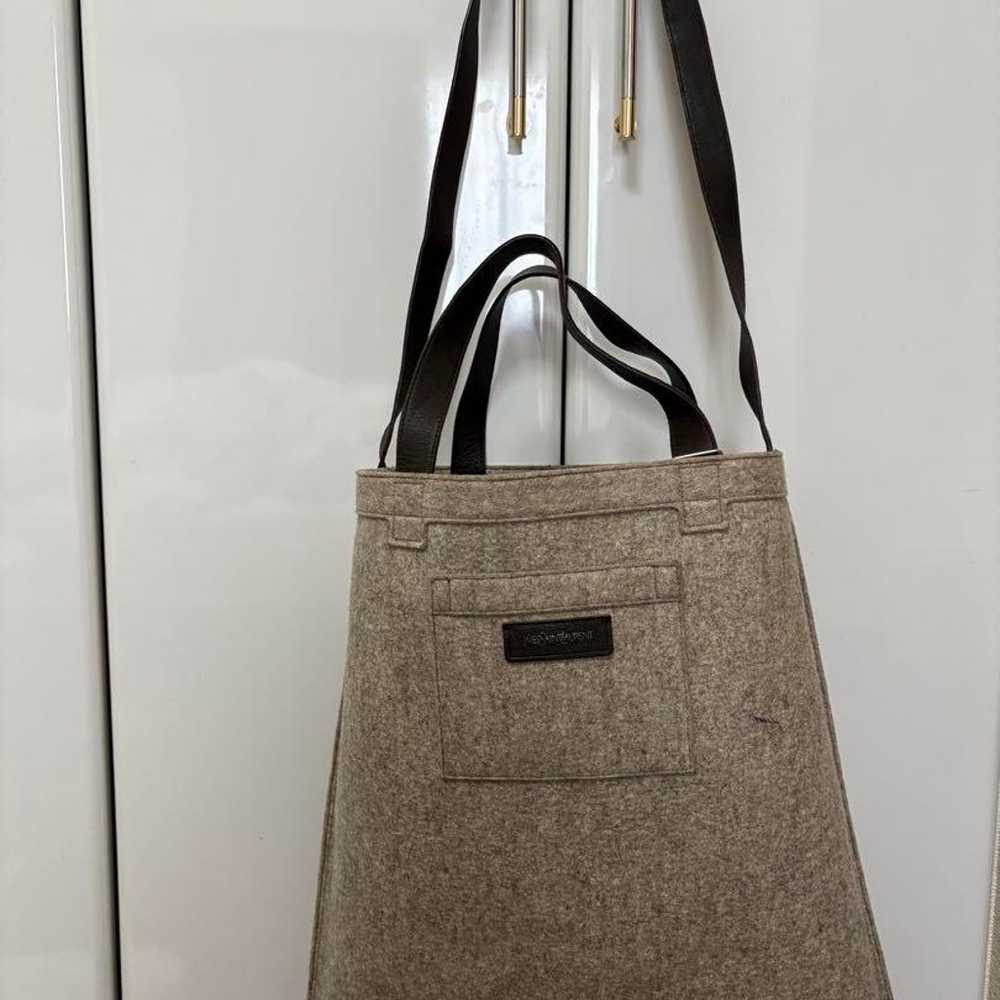 Yves Saint Laurent Felt Tote Bag Gray Beige - image 3