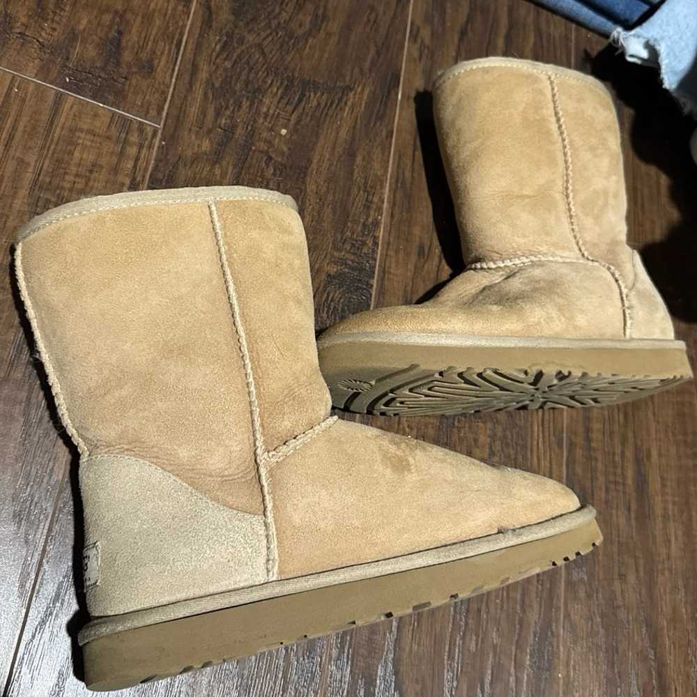 UGG classic short boot - tan size 8 - image 2