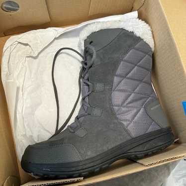 Womens Columbia winter boots size 10