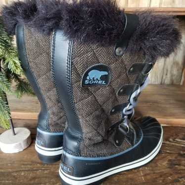 Luxurious pair of Sorel Tofino II Women's Sz 9 Wa… - image 1