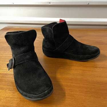 FitFlop Women Black Suede Buckle Ankle Bootie Size