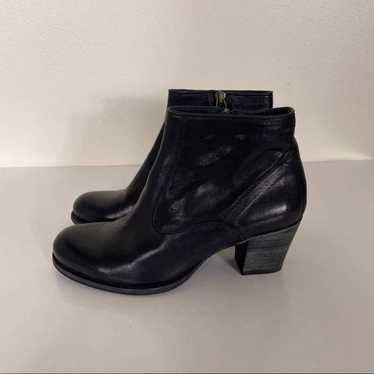 n.d.c Black Leather Heeled Booties