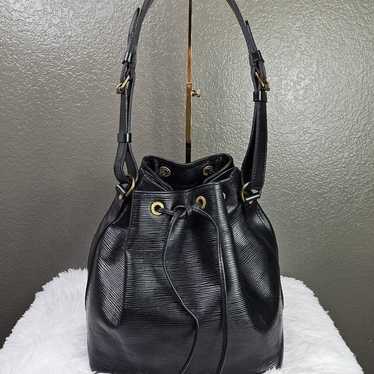 Authentic LV Epi Noe Bucket Bag