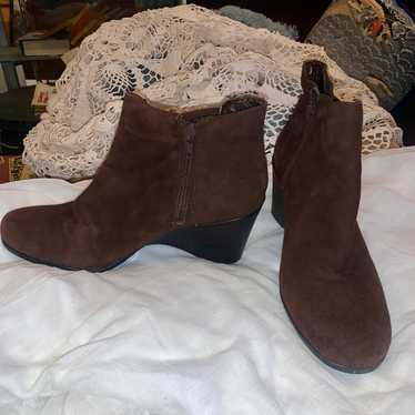 EASY SPIRIT BROWN SUEDE WEDGE ANKLE BOOTS BOOTIES 