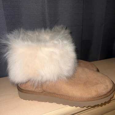 UGG Toscana Lamb fur Pom authentic Charm NWT