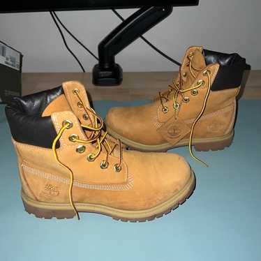 Timberland Women’s Premium 6” Waterproof Boots 6.5