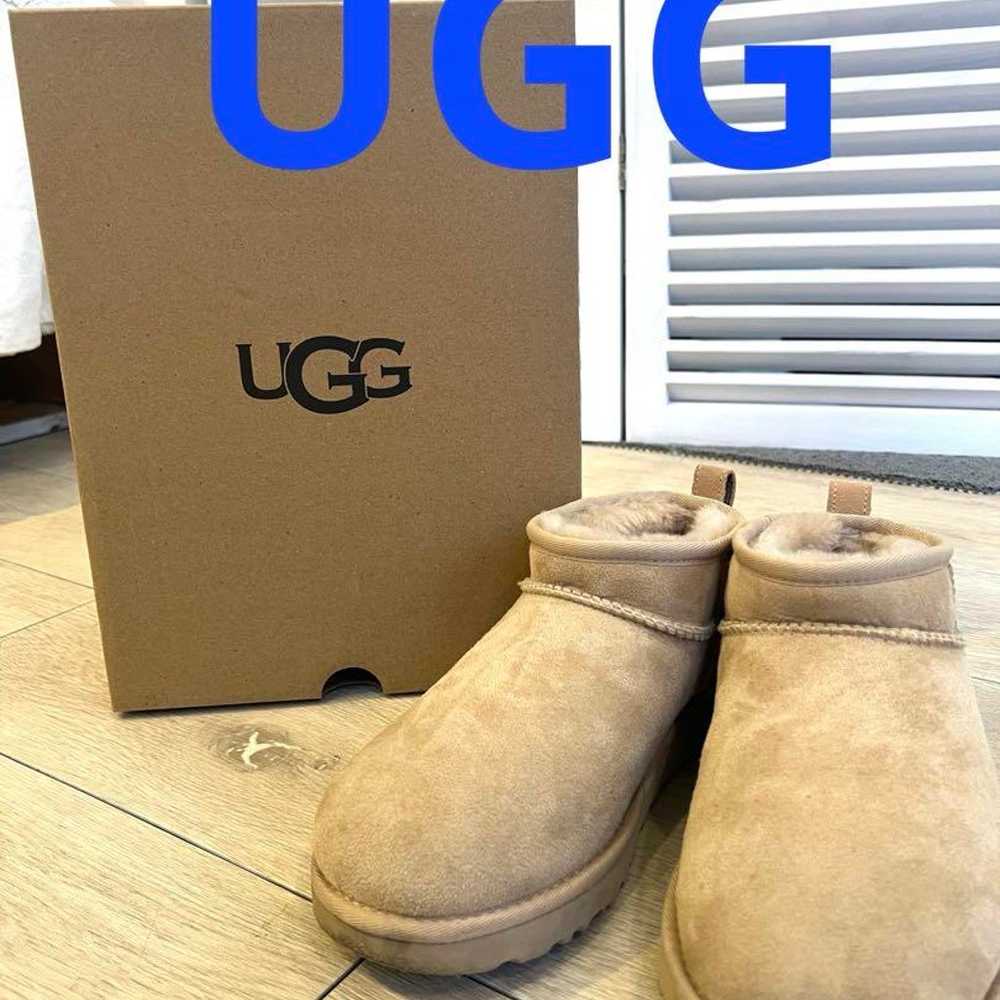 Excellent condition UGG Classic Mini - image 1