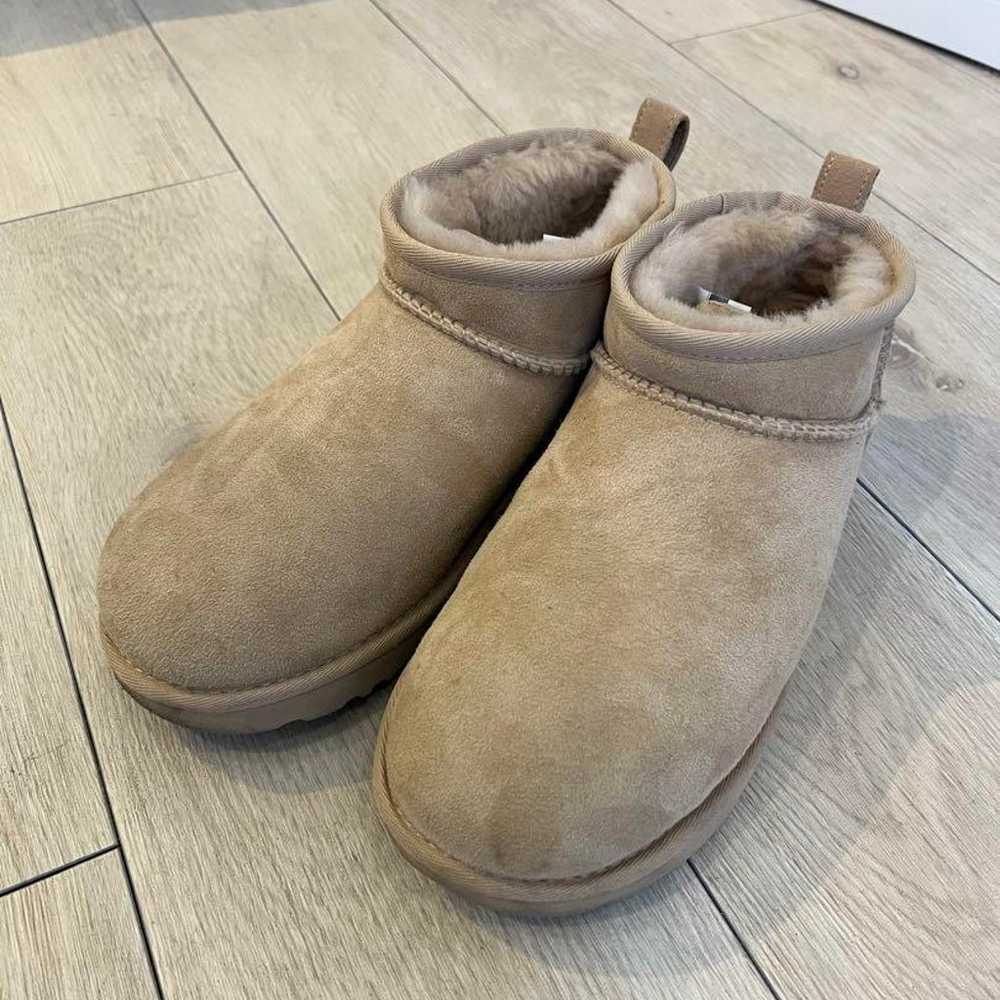 Excellent condition UGG Classic Mini - image 3