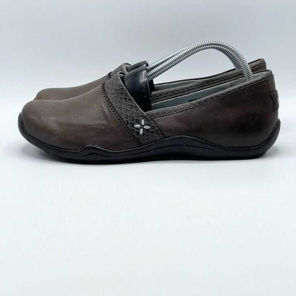 Ahnu Jackie brown leather slip on comfort shoes -… - image 4