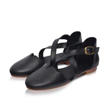 ELF black leather Mary Jane strap scallop flats - image 1