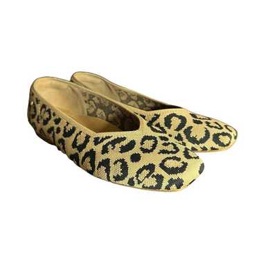 Vivaia Square-Toe V-Cut Flats Margot 2.0 size 37.… - image 1