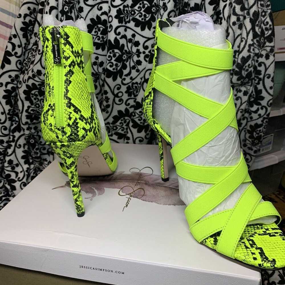 JESSICA SIMPSON WOMEN'S Neon & BLACK SNAKE SKIN P… - image 3