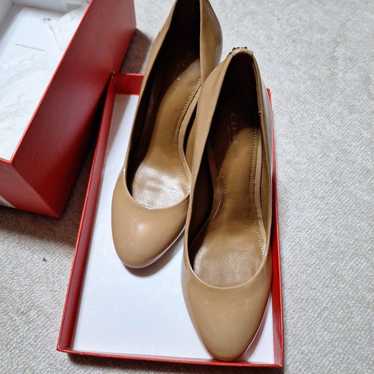 Discounted coach pumps. - image 1