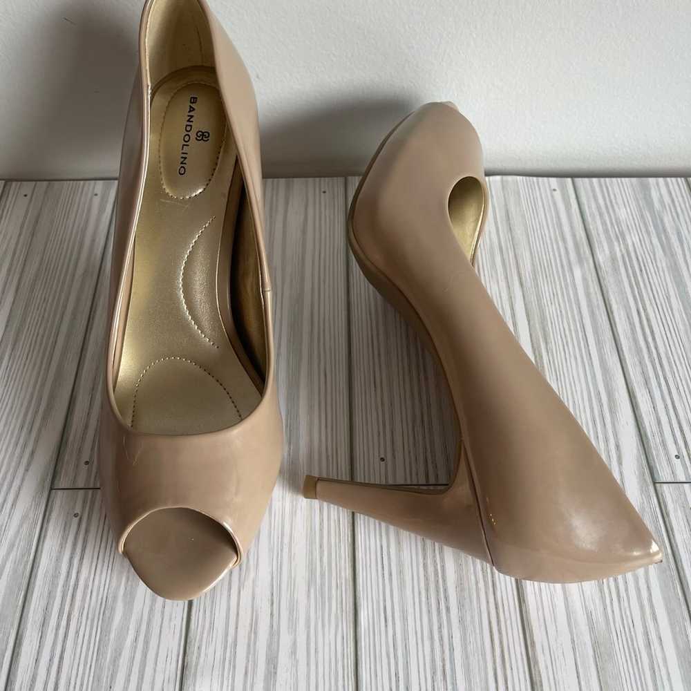 Bandolino Women’s RAINAA Pumps in Cafe Latte SZ 8… - image 3