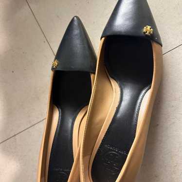 Ladies' black and beige pumps 7M Tory Burch