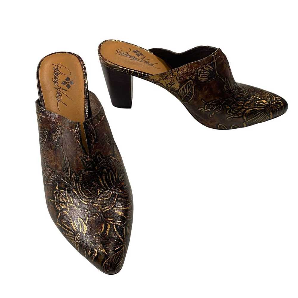 Patricia Nash Ruffina Brown Gold Mules Size 9 - image 1