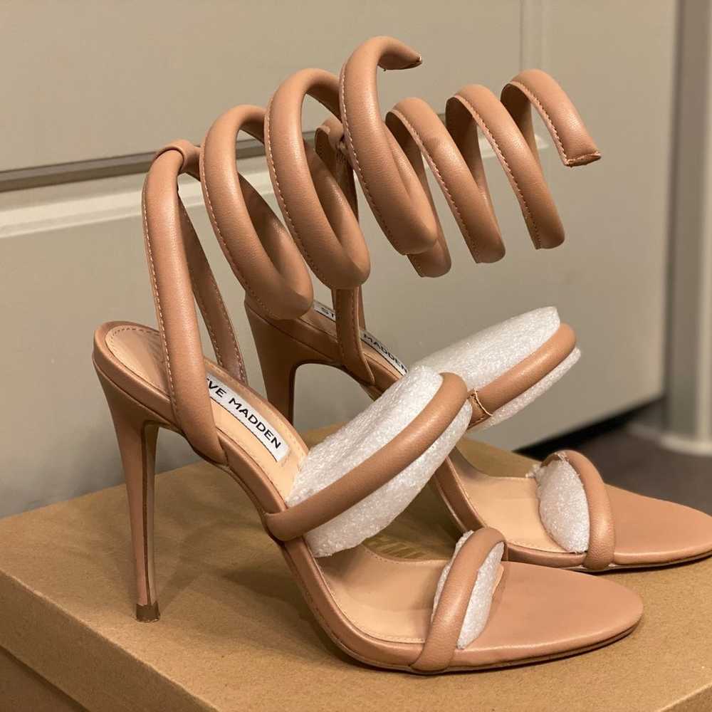 Steve Madden Brynlee Nude Heels 6.5 - image 2