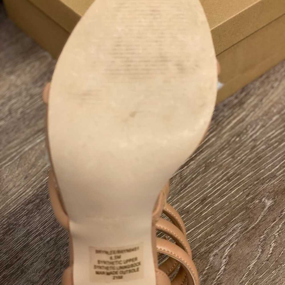 Steve Madden Brynlee Nude Heels 6.5 - image 3