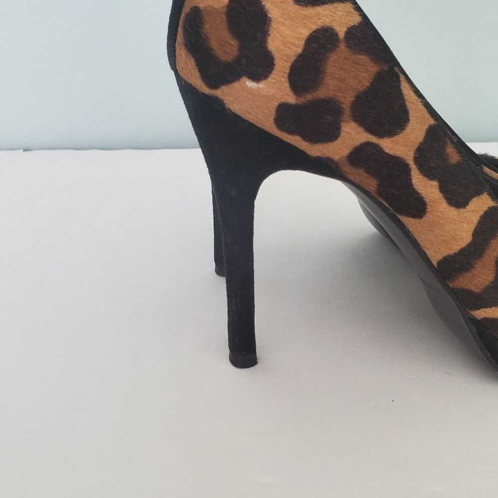 Stuart Weitzman Leopard Print Round Toe Heel Pump… - image 11