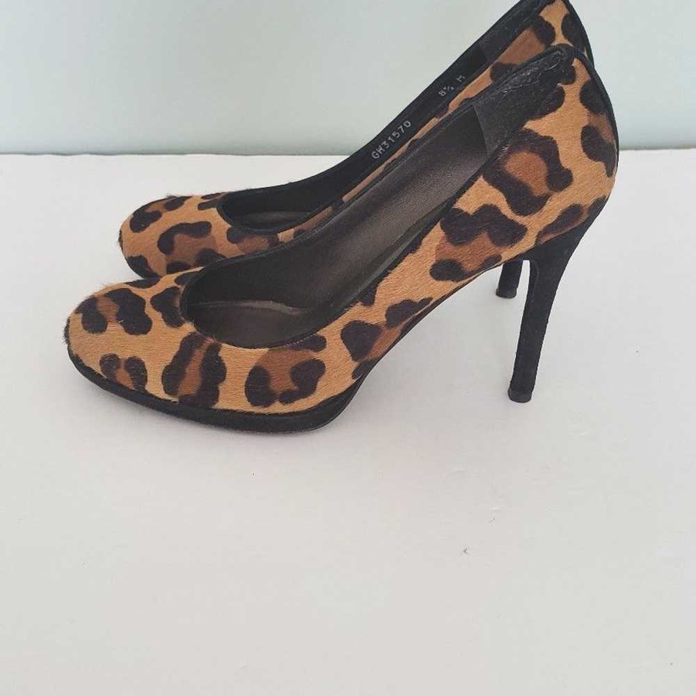 Stuart Weitzman Leopard Print Round Toe Heel Pump… - image 2