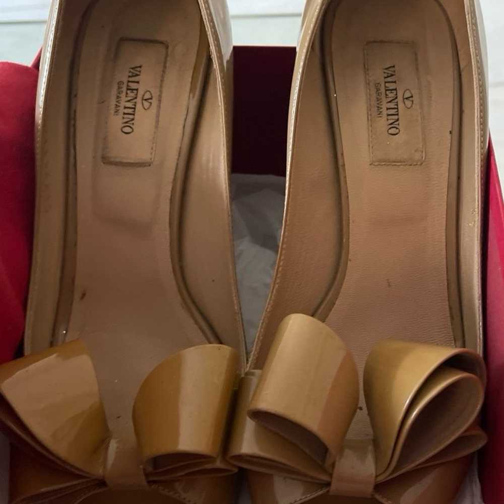 Valentino Garavani pumps - image 5