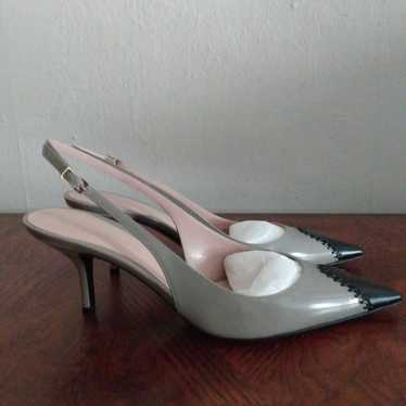 Giorgio Armani Pumps. Brand new