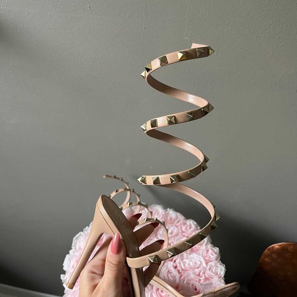 $1400 Valentino rockstud heels nude spiral size 3… - image 12