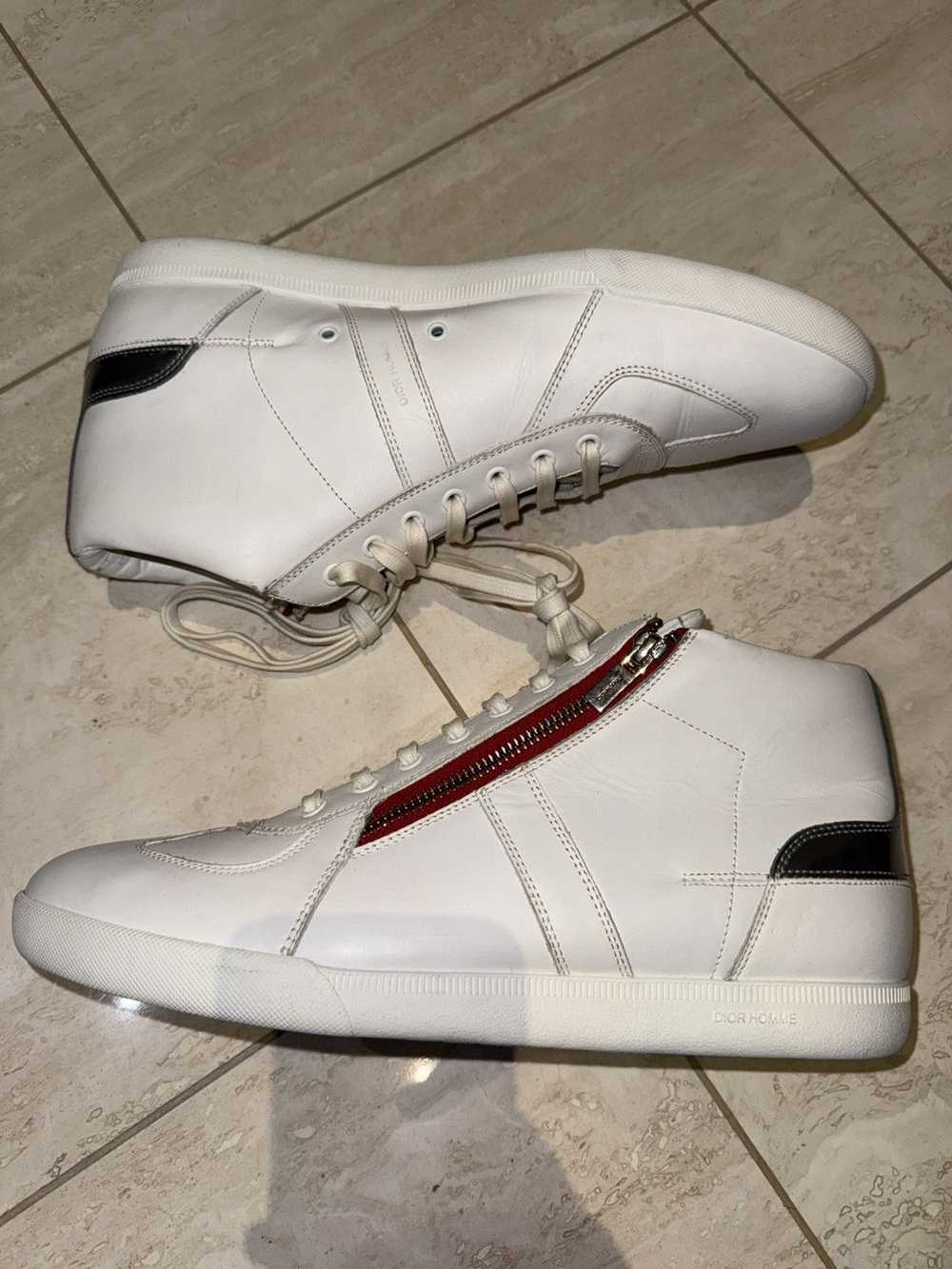 Dior ***RARE DIOR HOMME WHITE RED ZIPPER SNEAKERS - image 2