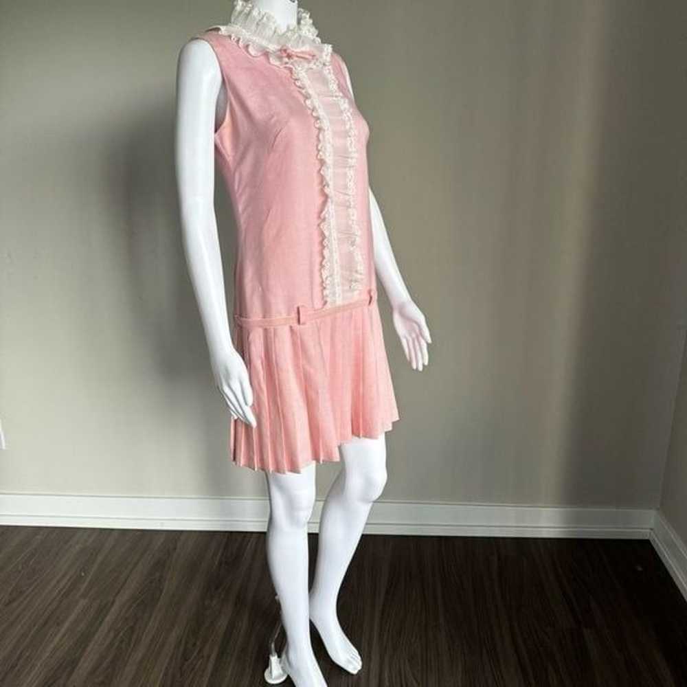 1960’s Pink Linen Drop Waist Lace Detail Mini Dre… - image 4