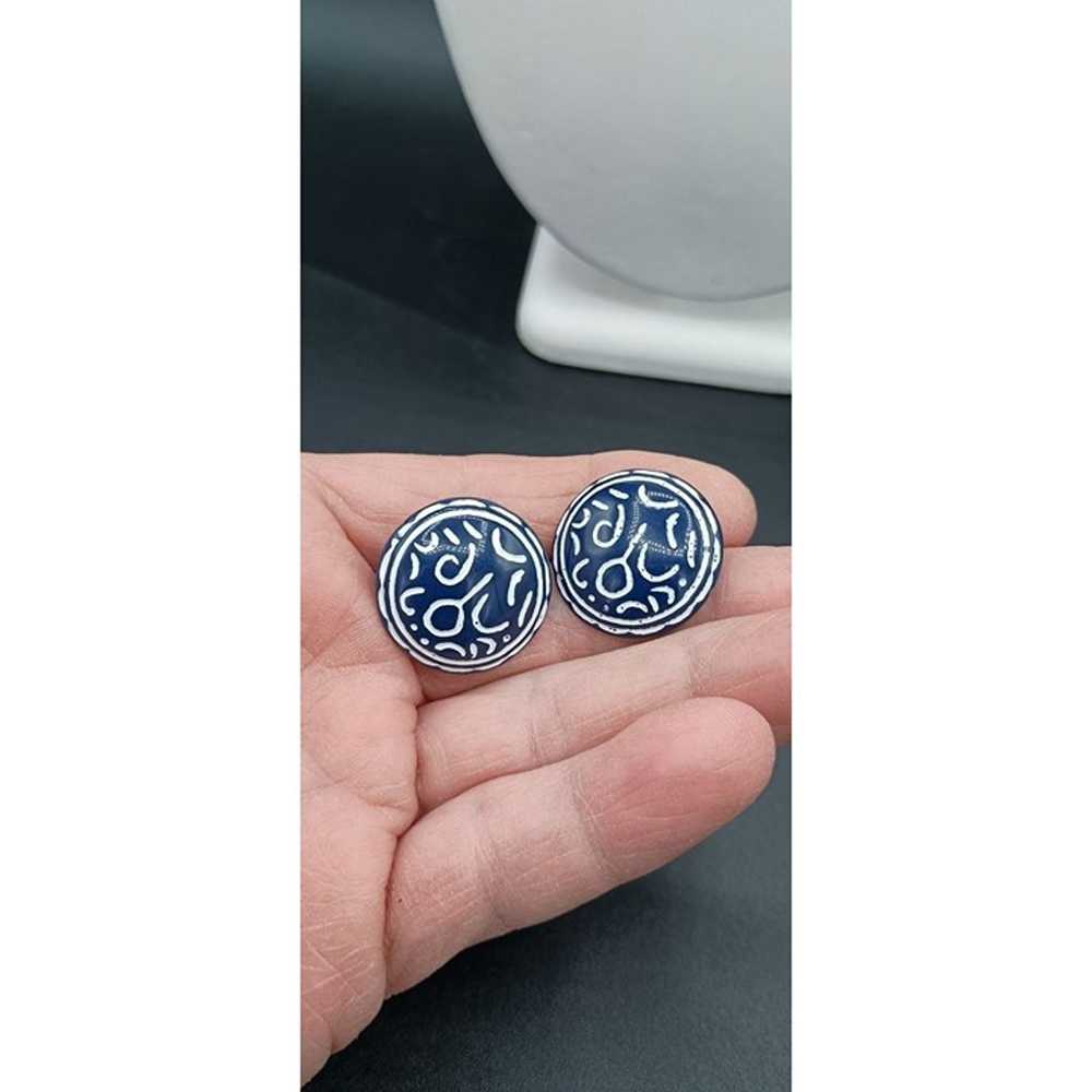 Vintage Abstract Navy & White Button Stud Earrings - image 2