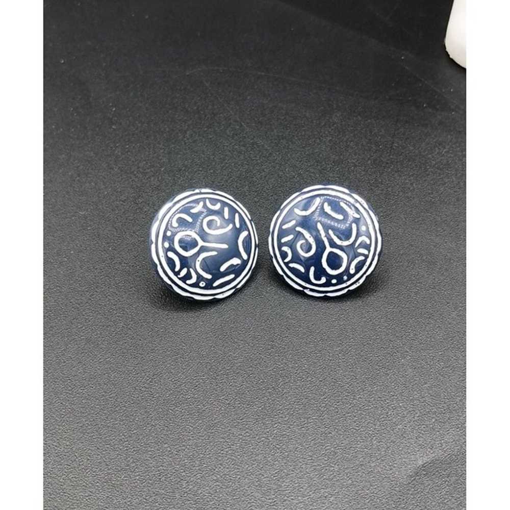 Vintage Abstract Navy & White Button Stud Earrings - image 5