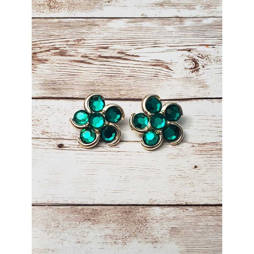 Vintage Clip On Earrings Large Green Gem Flower S… - image 2