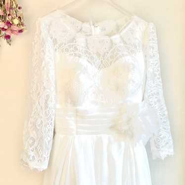 Perfect for location shooting! A-line wedding dres