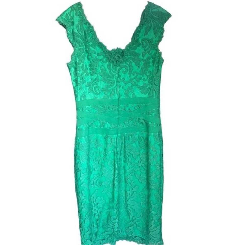 Tadashi Shoji Green V Neck Lace Cocktail Knee len… - image 11