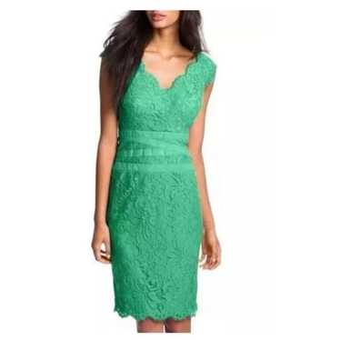 Tadashi Shoji Green V Neck Lace Cocktail Knee len… - image 1